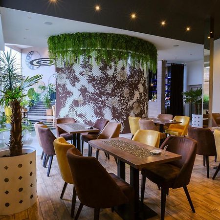 Hotel Crystal Light Nis Ngoại thất bức ảnh