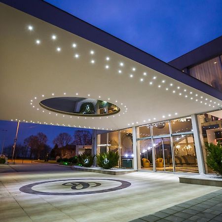 Hotel Crystal Light Nis Ngoại thất bức ảnh