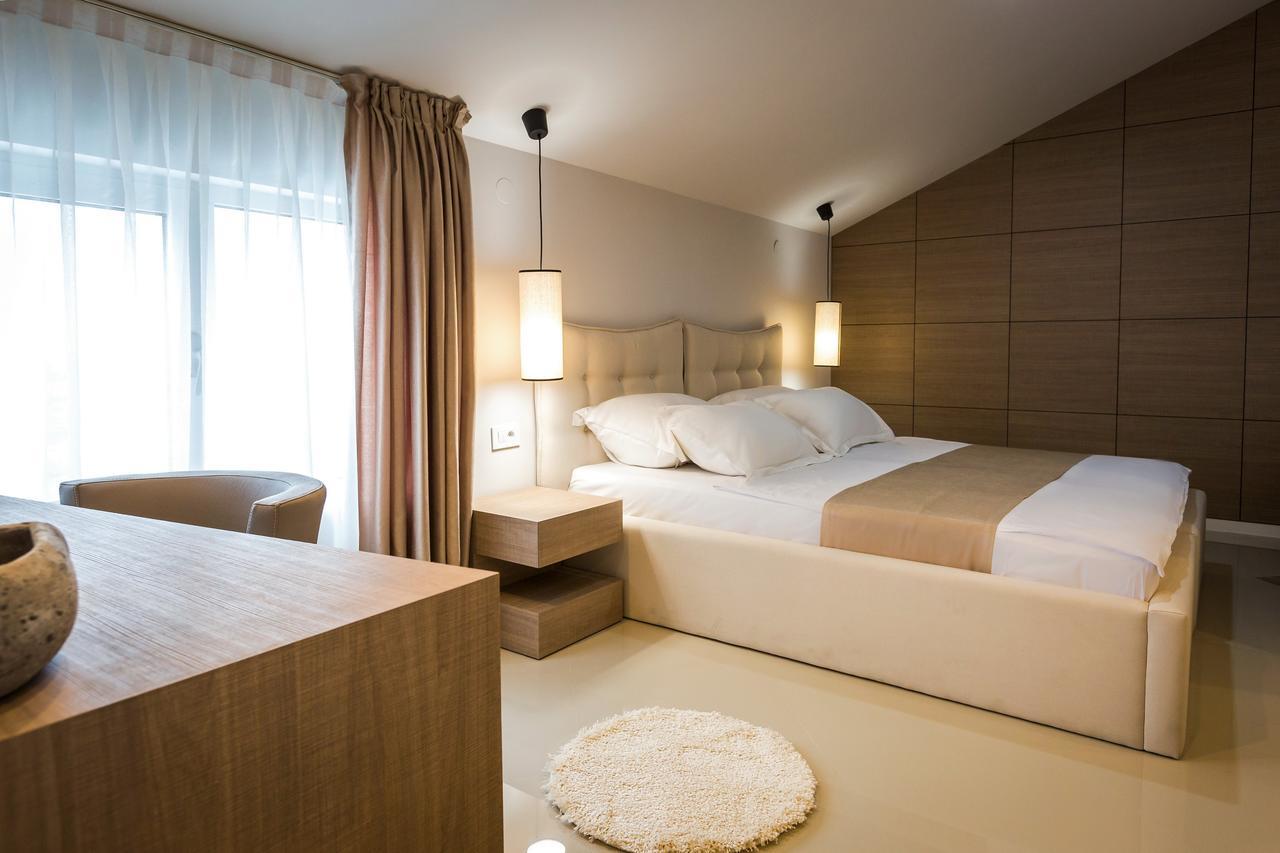 Hotel Crystal Light Nis Ngoại thất bức ảnh