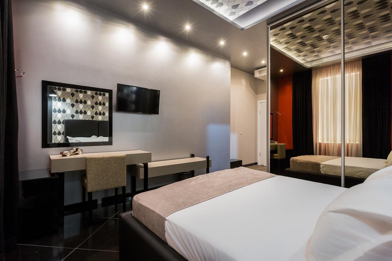 Hotel Crystal Light Nis Ngoại thất bức ảnh