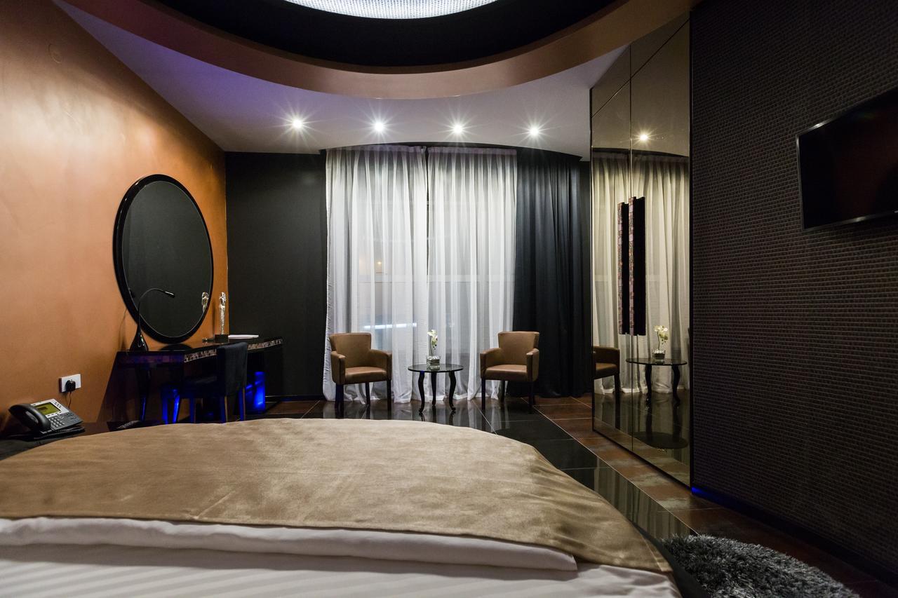 Hotel Crystal Light Nis Ngoại thất bức ảnh