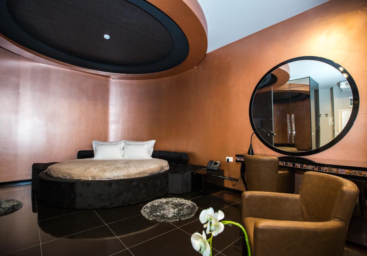 Hotel Crystal Light Nis Ngoại thất bức ảnh