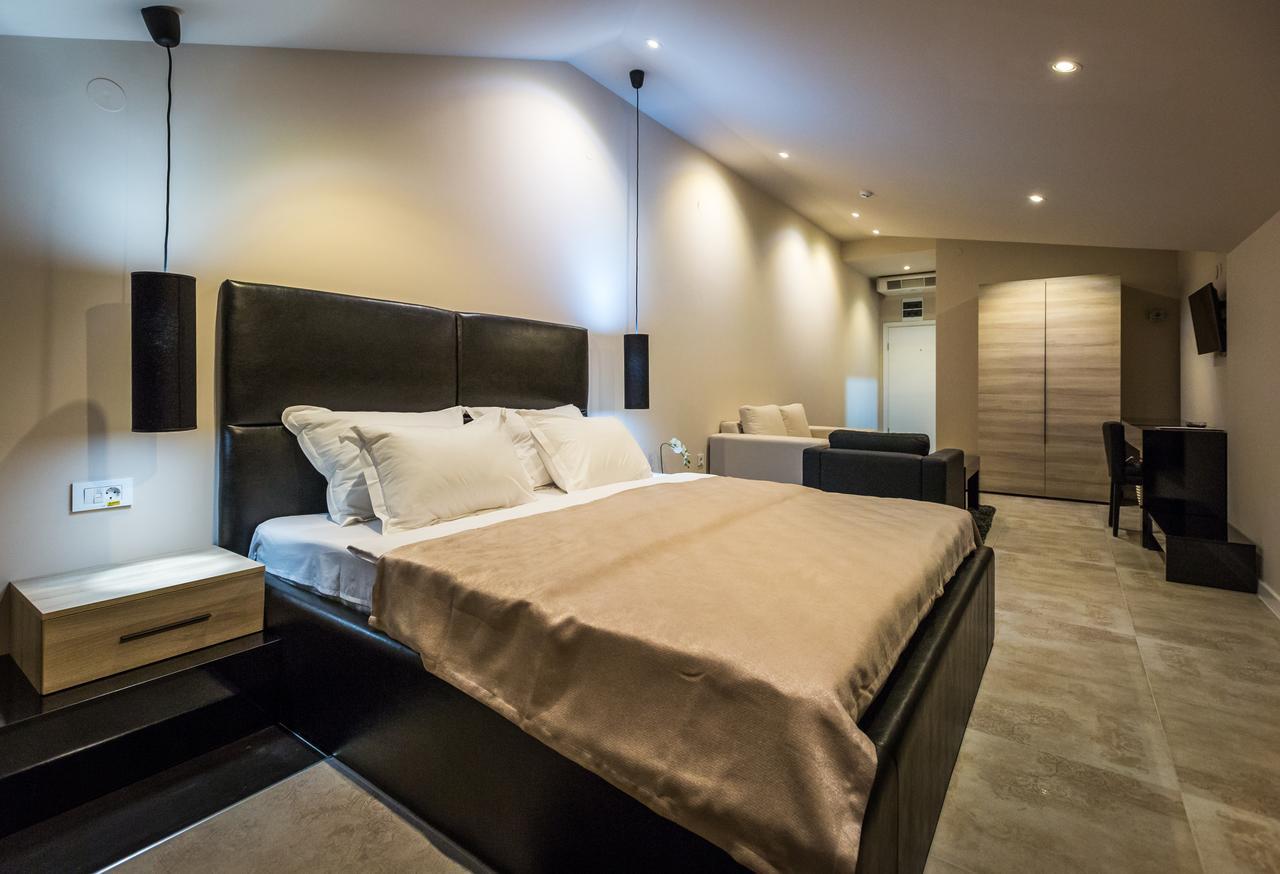 Hotel Crystal Light Nis Ngoại thất bức ảnh