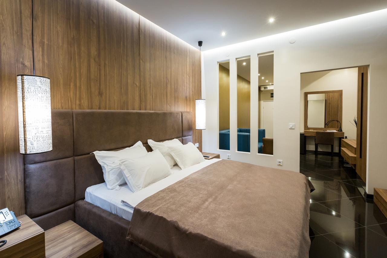 Hotel Crystal Light Nis Ngoại thất bức ảnh