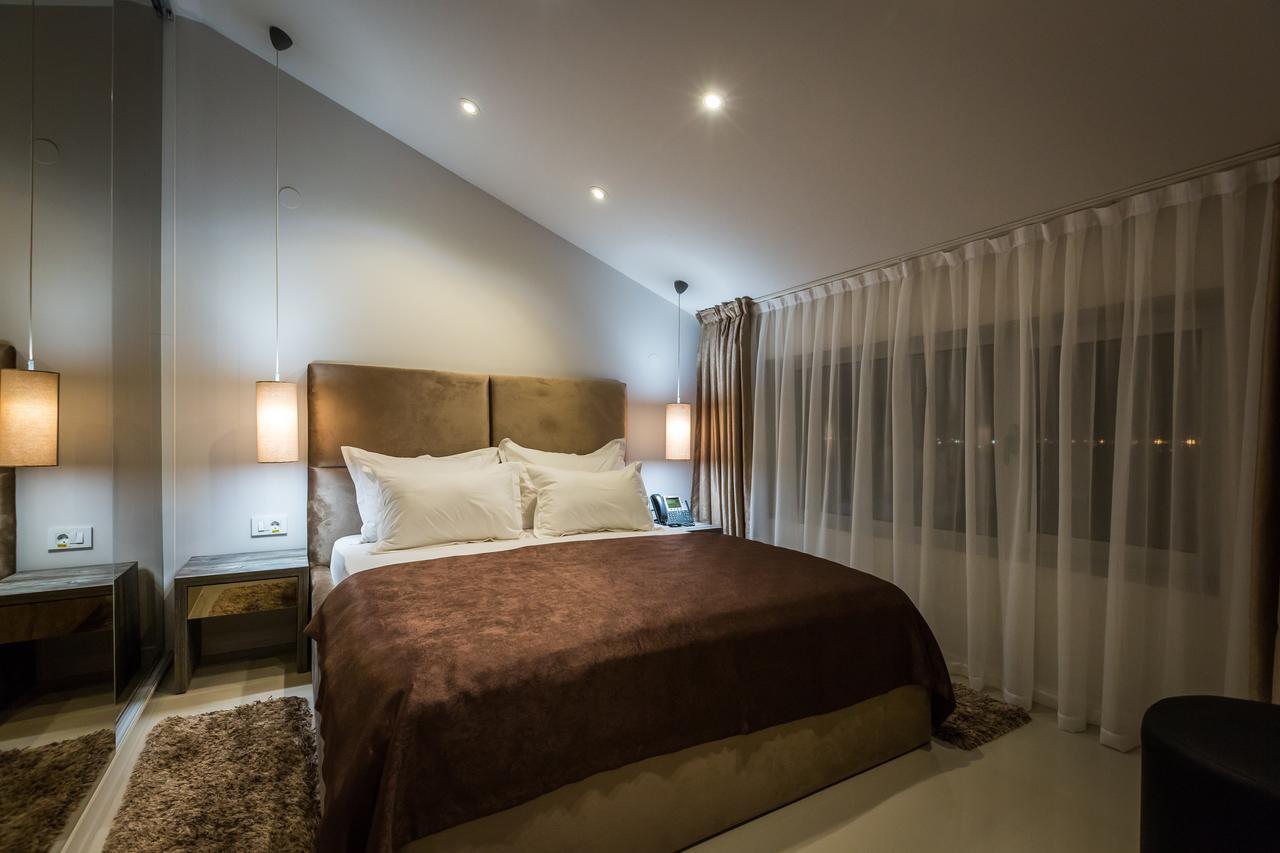 Hotel Crystal Light Nis Ngoại thất bức ảnh