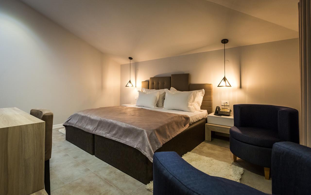 Hotel Crystal Light Nis Ngoại thất bức ảnh