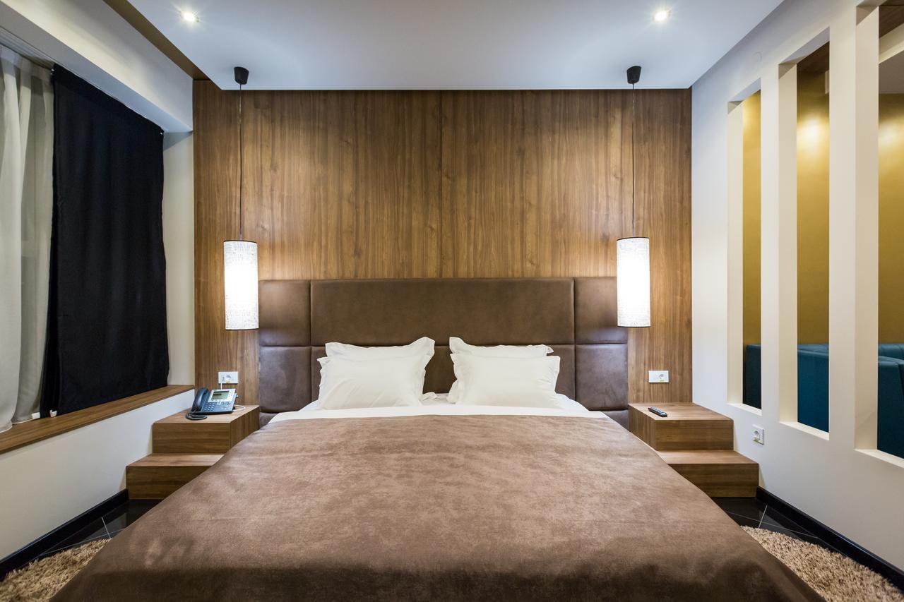 Hotel Crystal Light Nis Ngoại thất bức ảnh