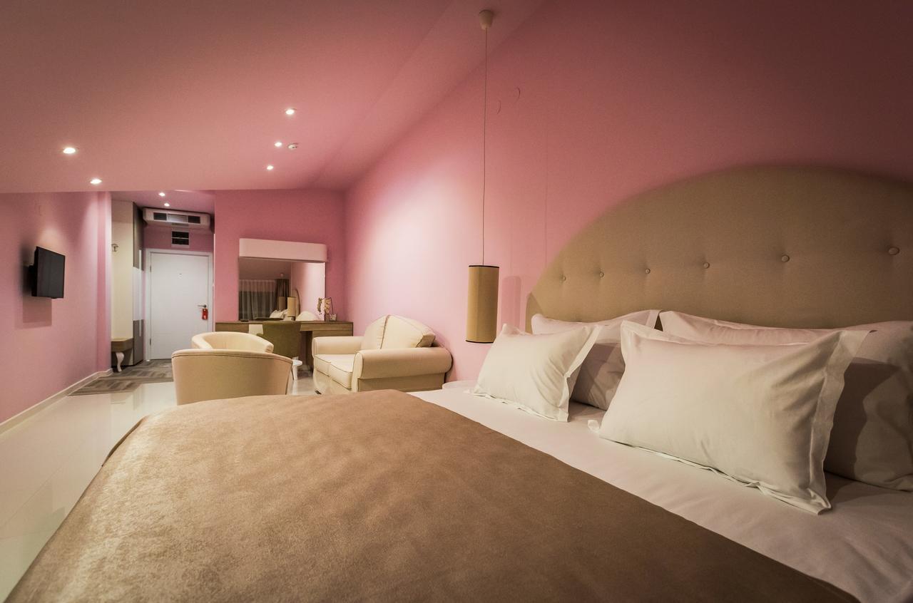 Hotel Crystal Light Nis Ngoại thất bức ảnh
